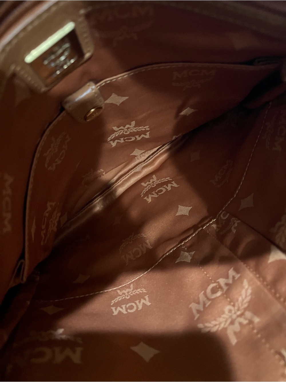 MCM COGNAC VISETOS 2 SIDED MESSENGER SLING BAG - Picture 11 of 15